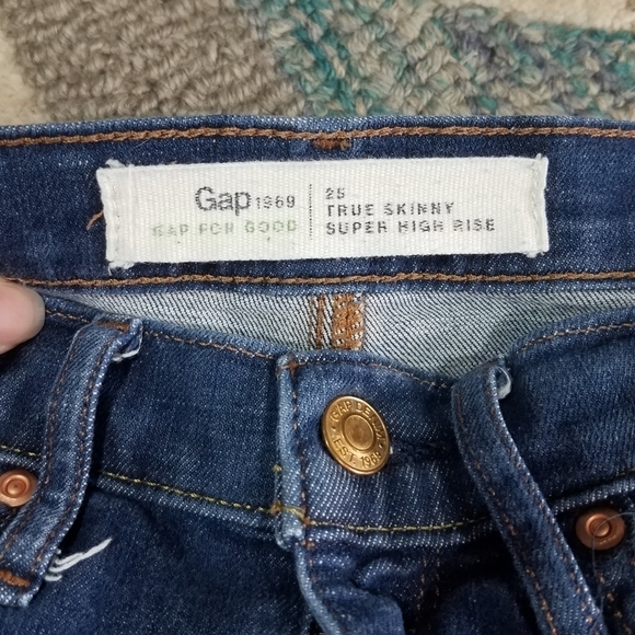 Gap Raw Hem Super High Rise Distressed Skinny - Picture 5 of 8